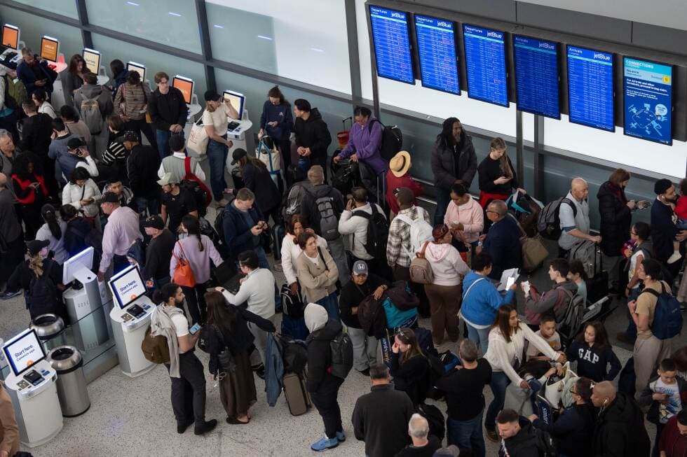 TSA lines worsen as airports face mounting strain...