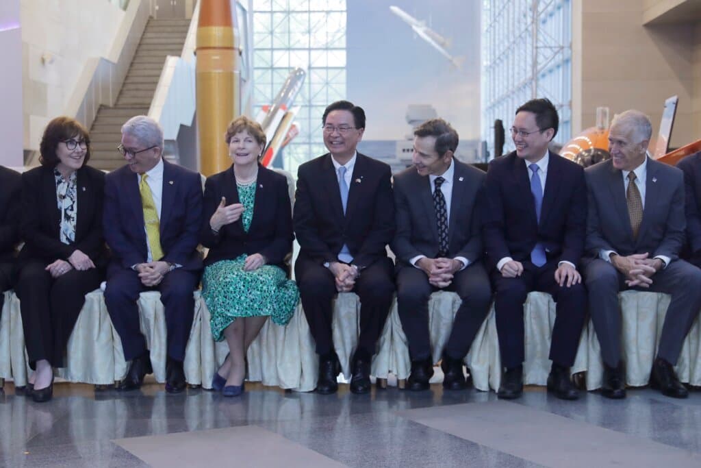 US lawmakers express support for stalled Taiwan special defense budget