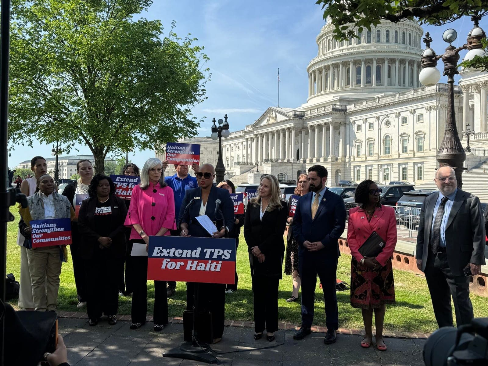 With GOP defections, US House passes bill extending legal status for 350,000 Haitians