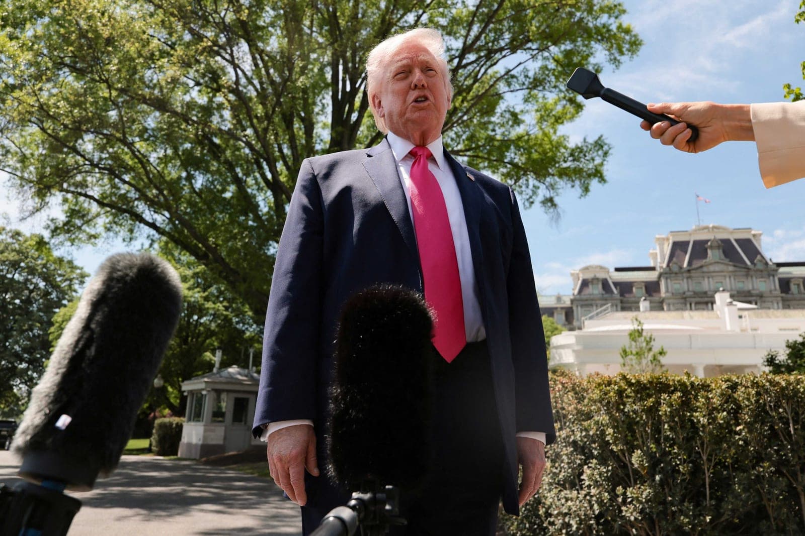Trump not the only official unfit for office: analysis