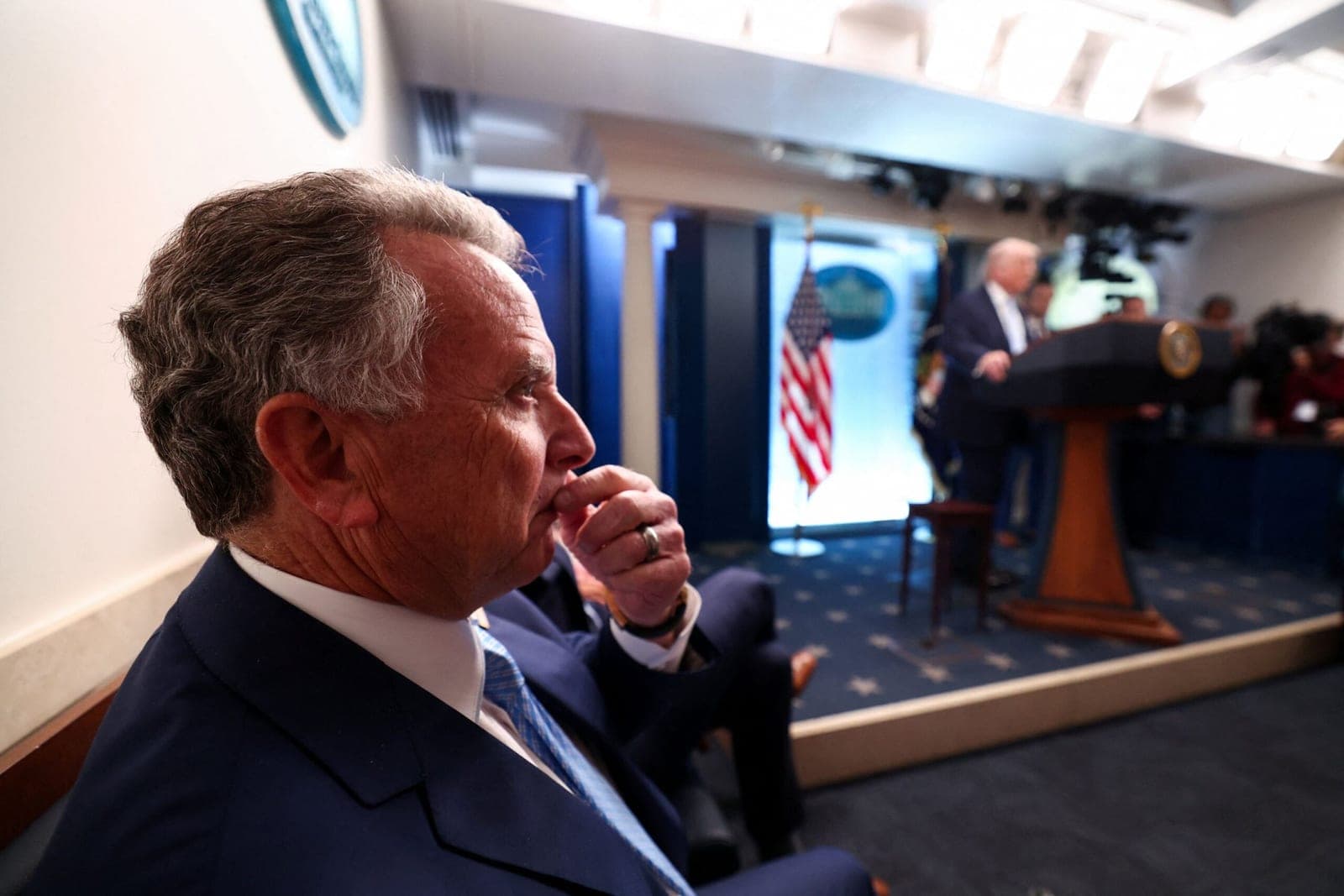 U.S., Iran prepare for peace talks with a gulf separating the two sides