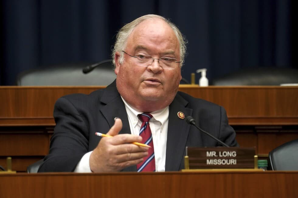 Billy Long sworn in as IRS commissioner, taking over an agency he once sought to close - AP News