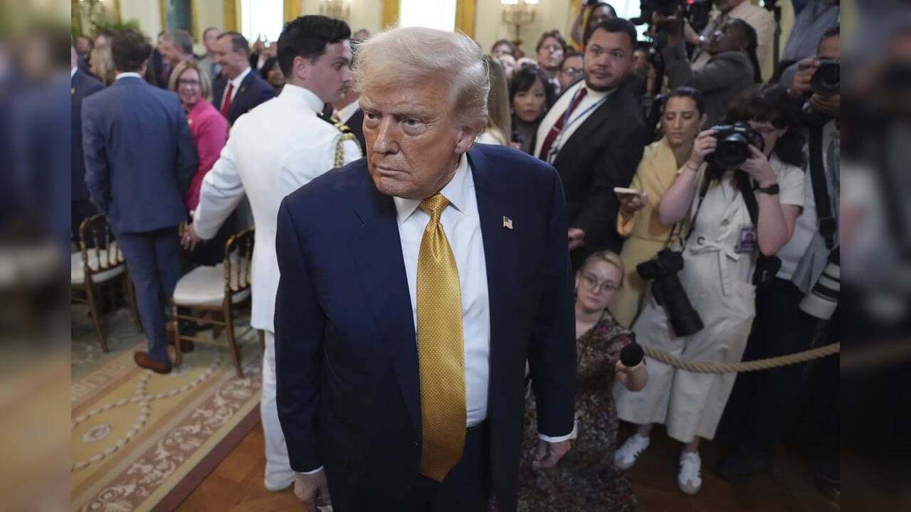 $950M Oil Bet Just Hours Before Trump’s Ceasefire - US Senators Call for Investigation