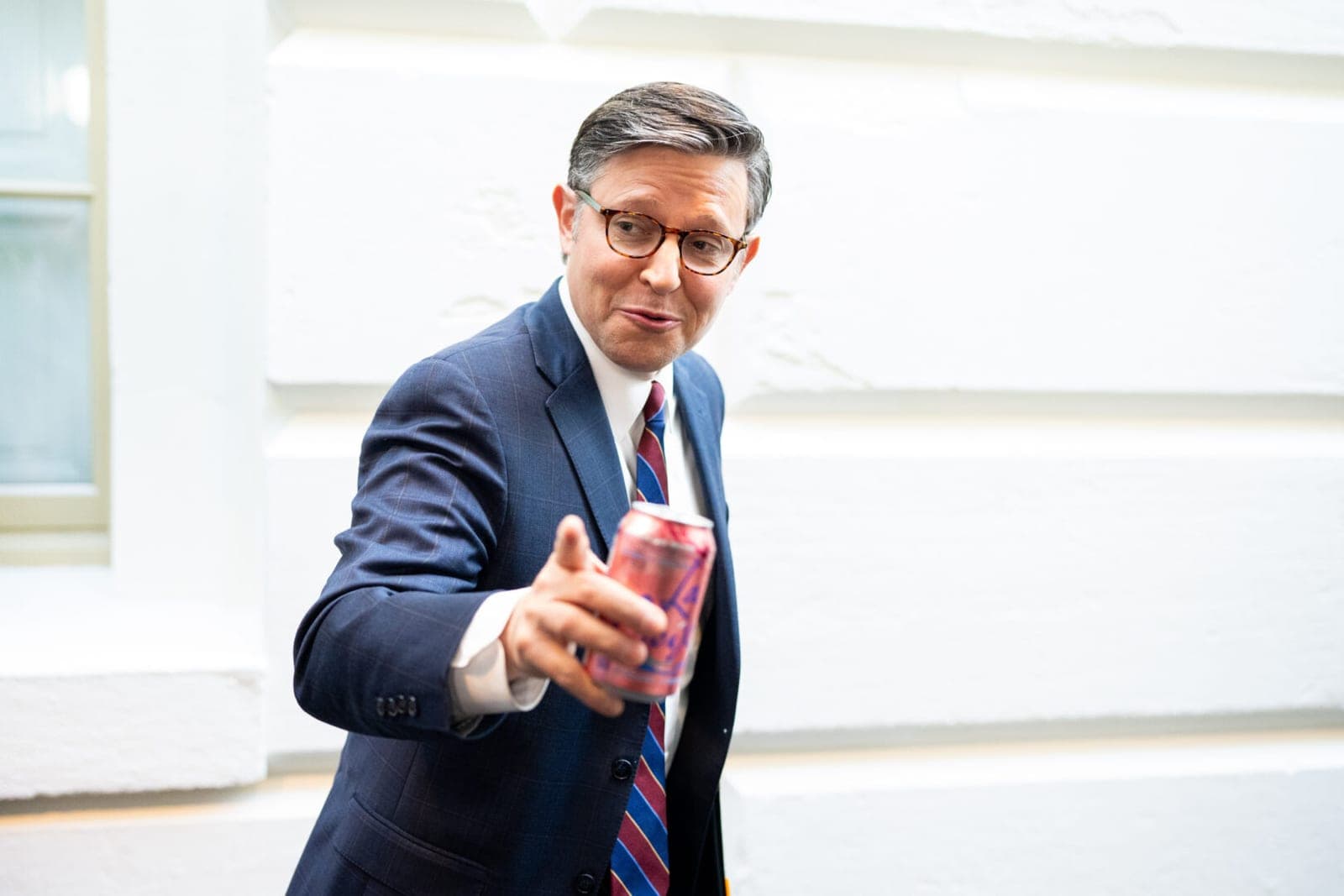 Late-night votes scuttle House push on surveillance authority