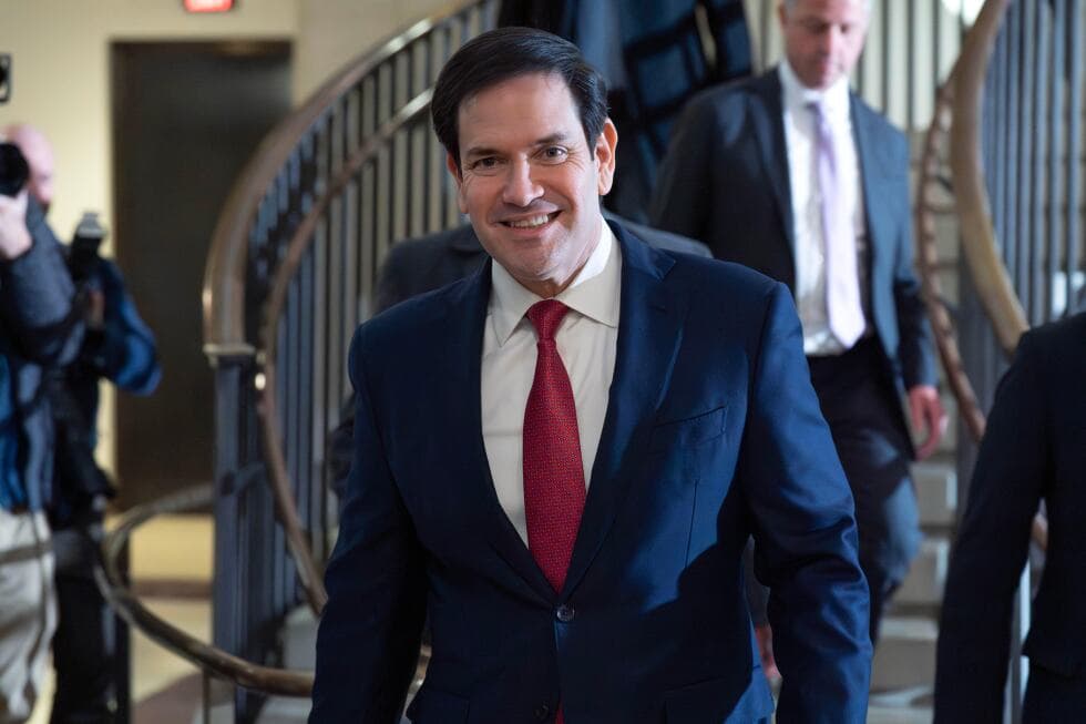 Rubio, Hegseth brief congressional leaders as questions mount over next steps in Venezuela - AP News