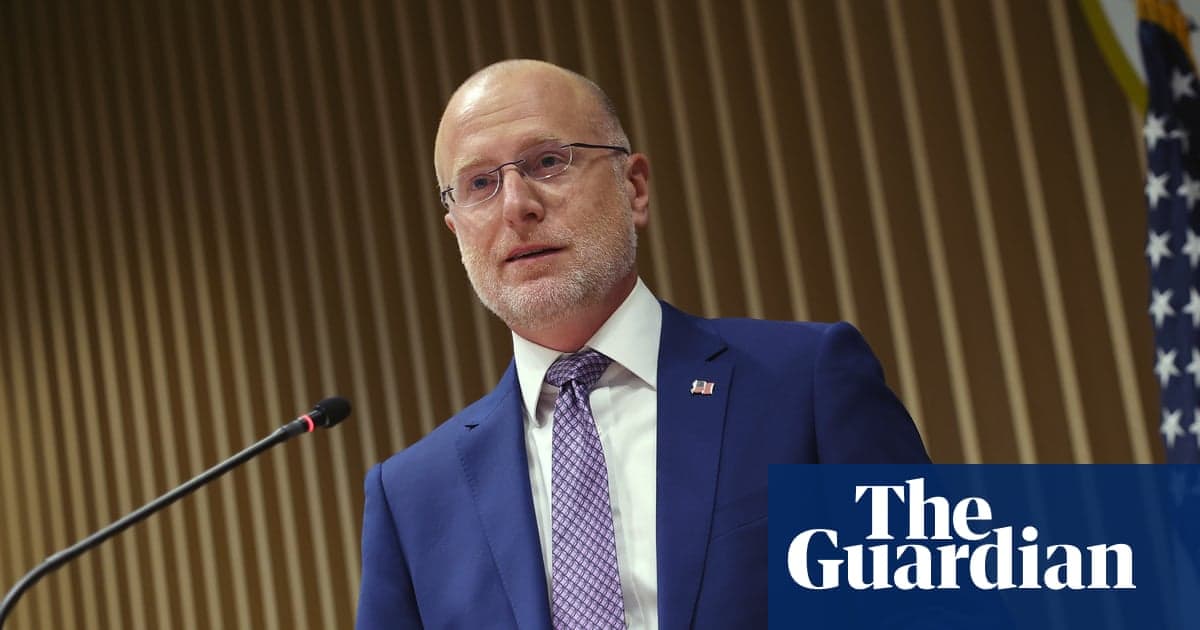 Republican rebukes FCC chair’s threats to revoke broadcast licenses over Iran war