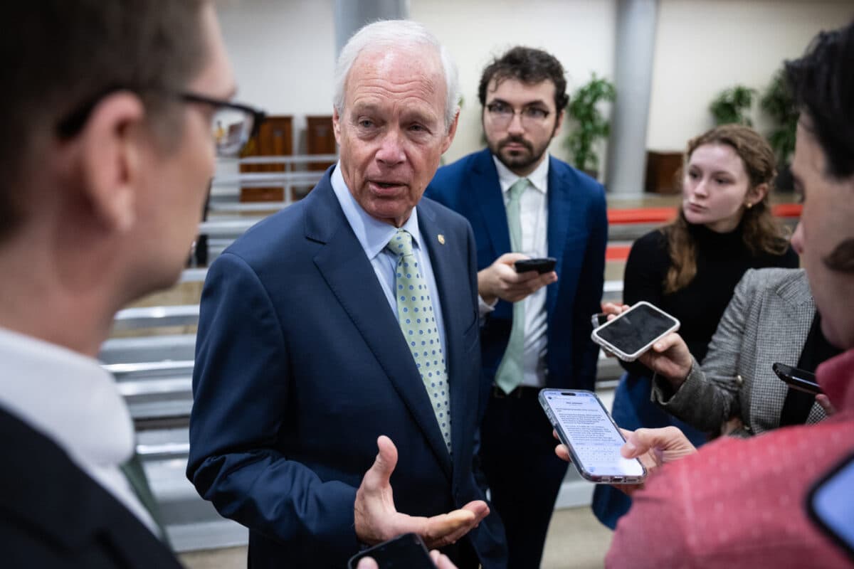 Pro-Trump GOP Senator Splits With President on Iran, Warns Him Not to Target Infrastructure: I ‘Pray’ His Threats Are ‘Just Bluster’
