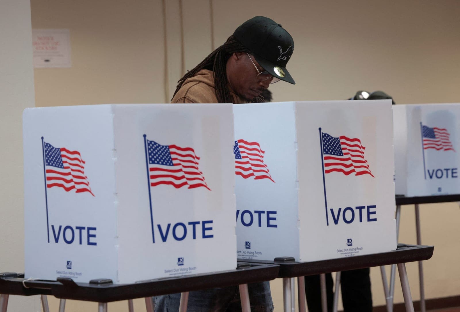 Michigan Dem Senate primary highlights party’s leftward shift