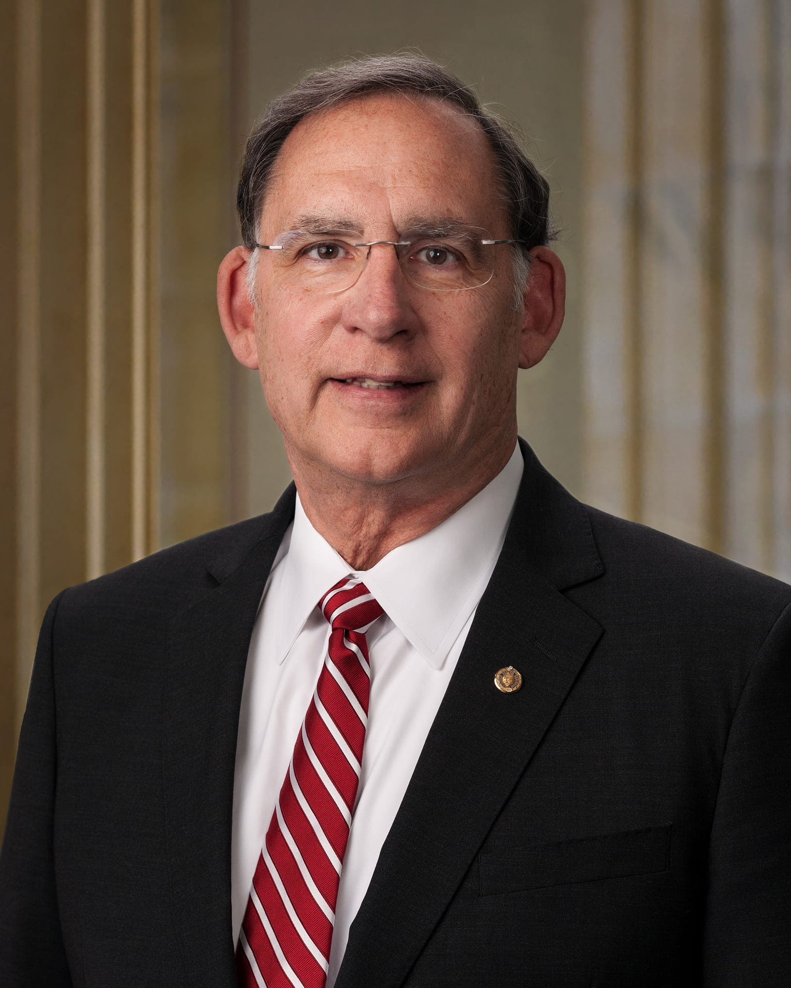 Sen. John Boozman’s Energy Trades Outperform as Iran War Disrupts Oil Markets