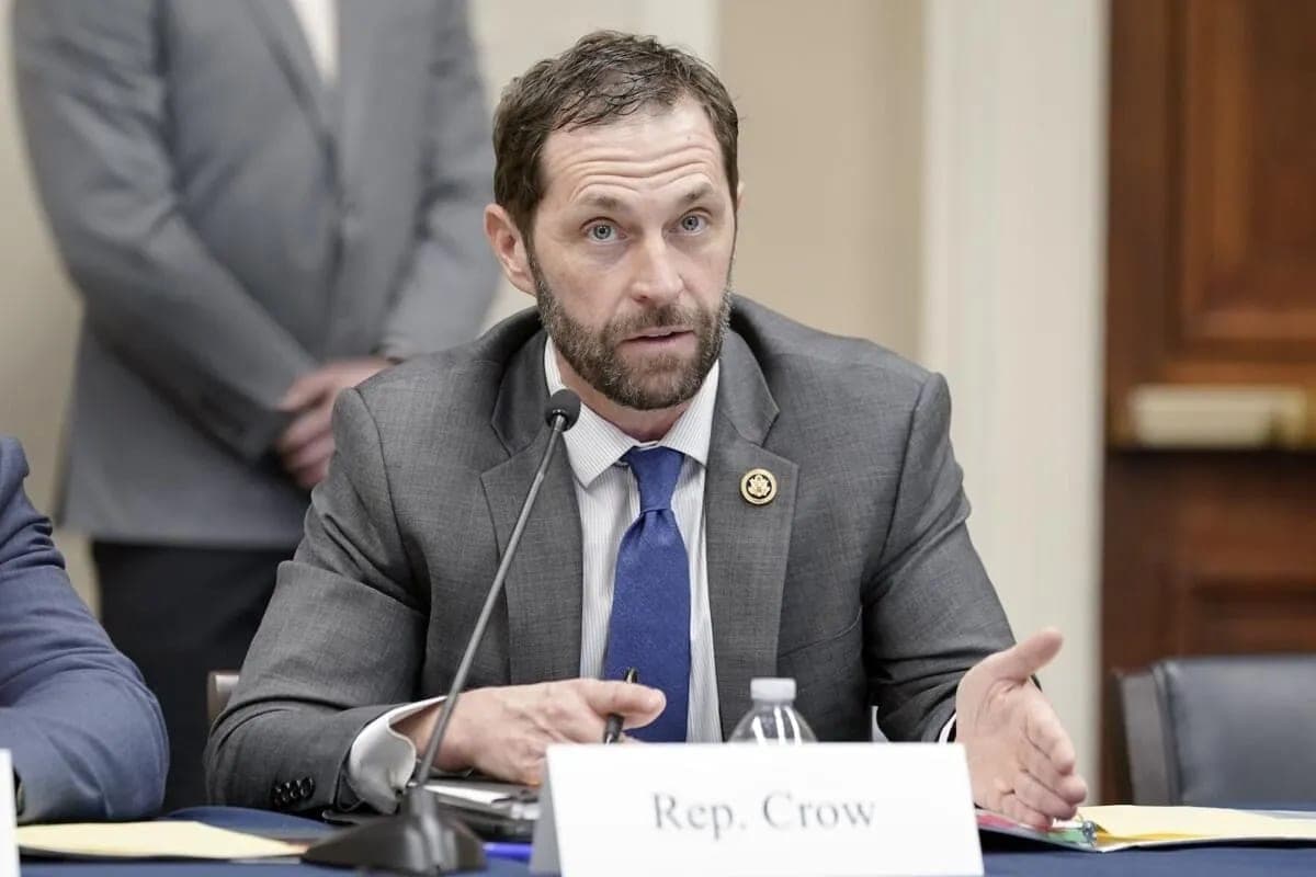 Iran war powers resolution passes House with seven GOP defections