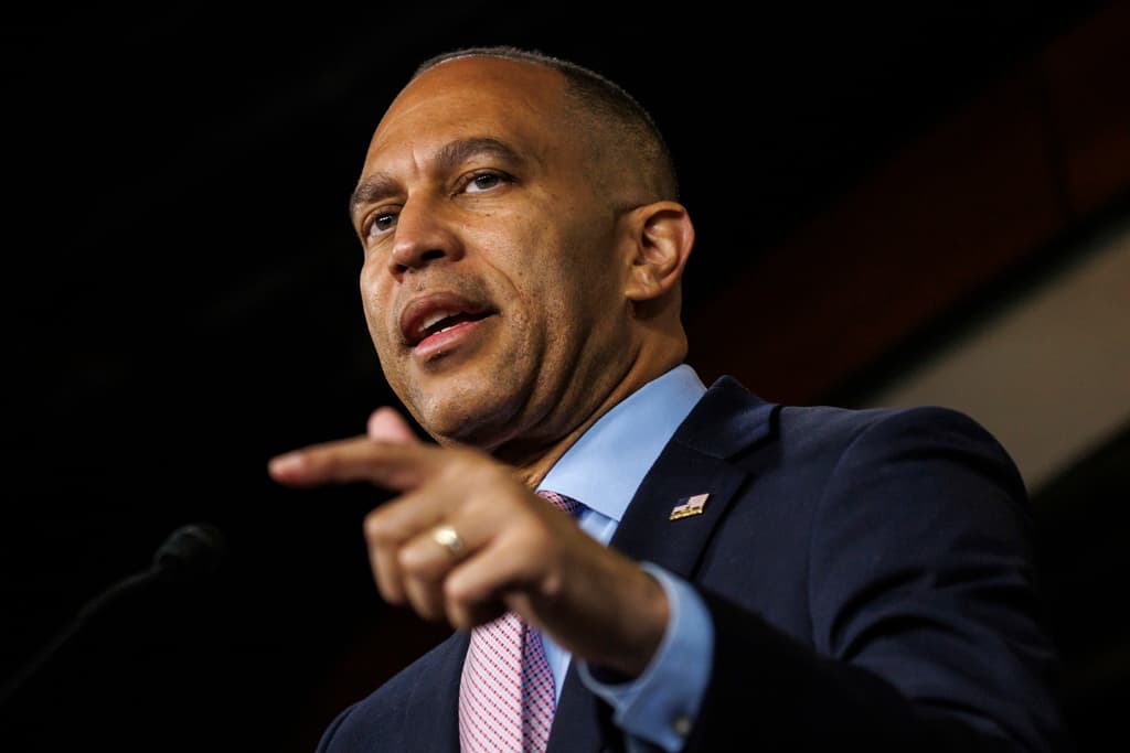 Hakeem Jeffries Cancels Fundraiser With 'Fox News's Favorite Dem'