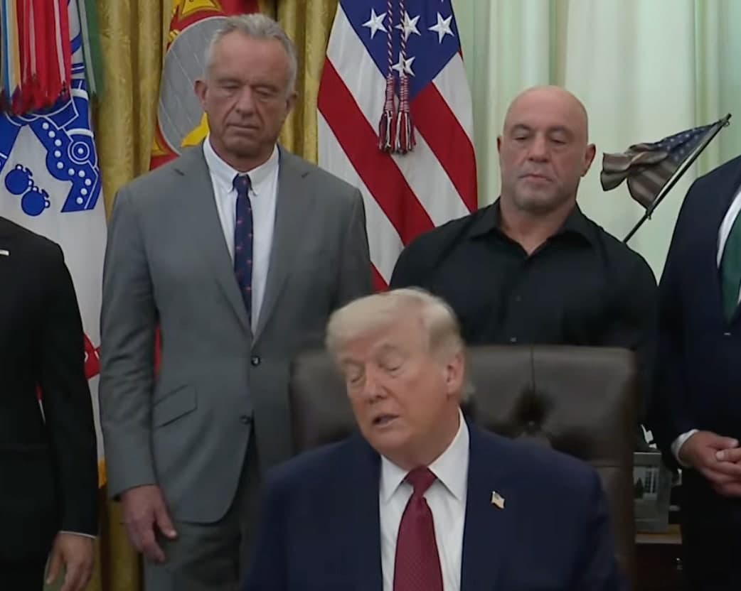 Trump Losing War on Renewables while Losing War on Iran